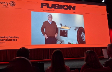 Bill Gates s'est adressé aux participants du Rotary Fusion Summit à Bruxelles dans un message vidéo (photo: Rotary Magazin DE)